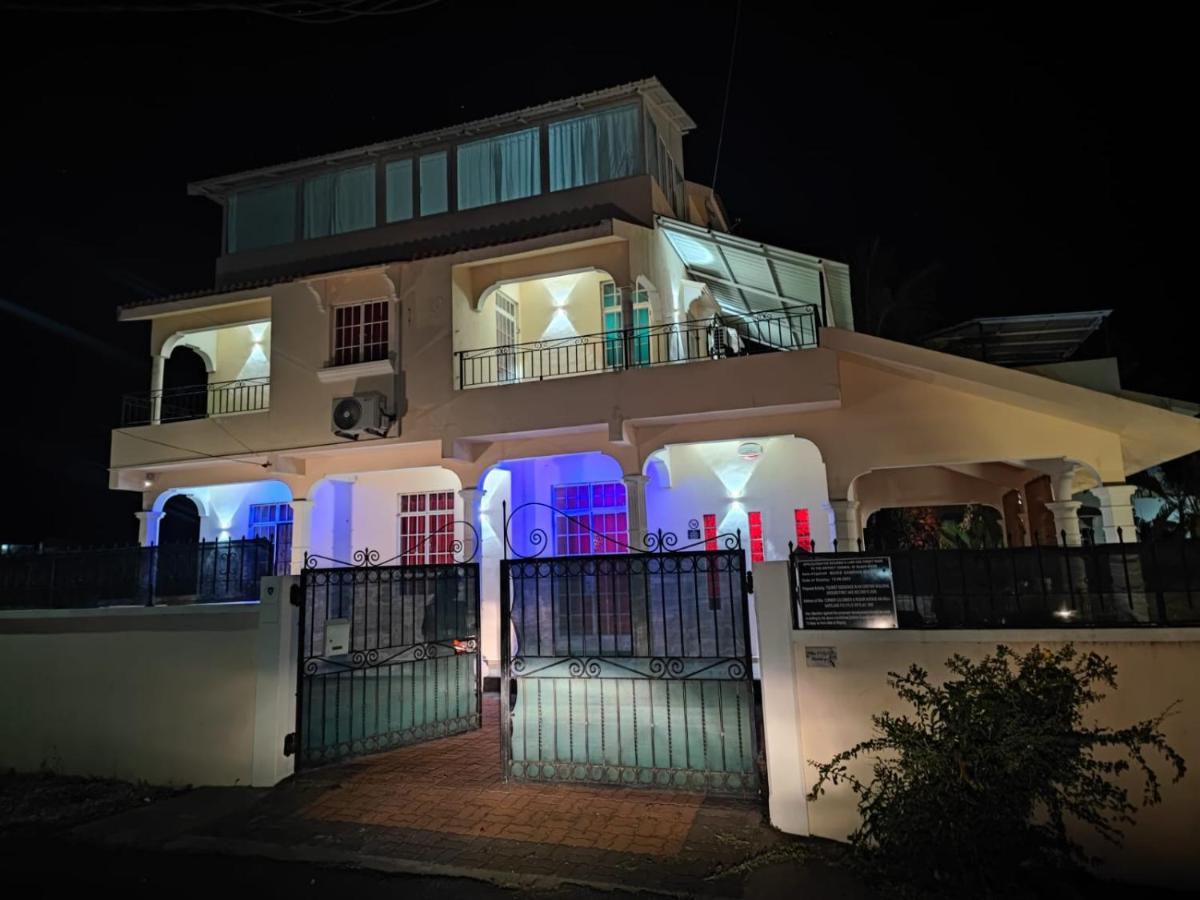 Villa L'Or With Private Pool Flic-en-Flacq Екстериор снимка